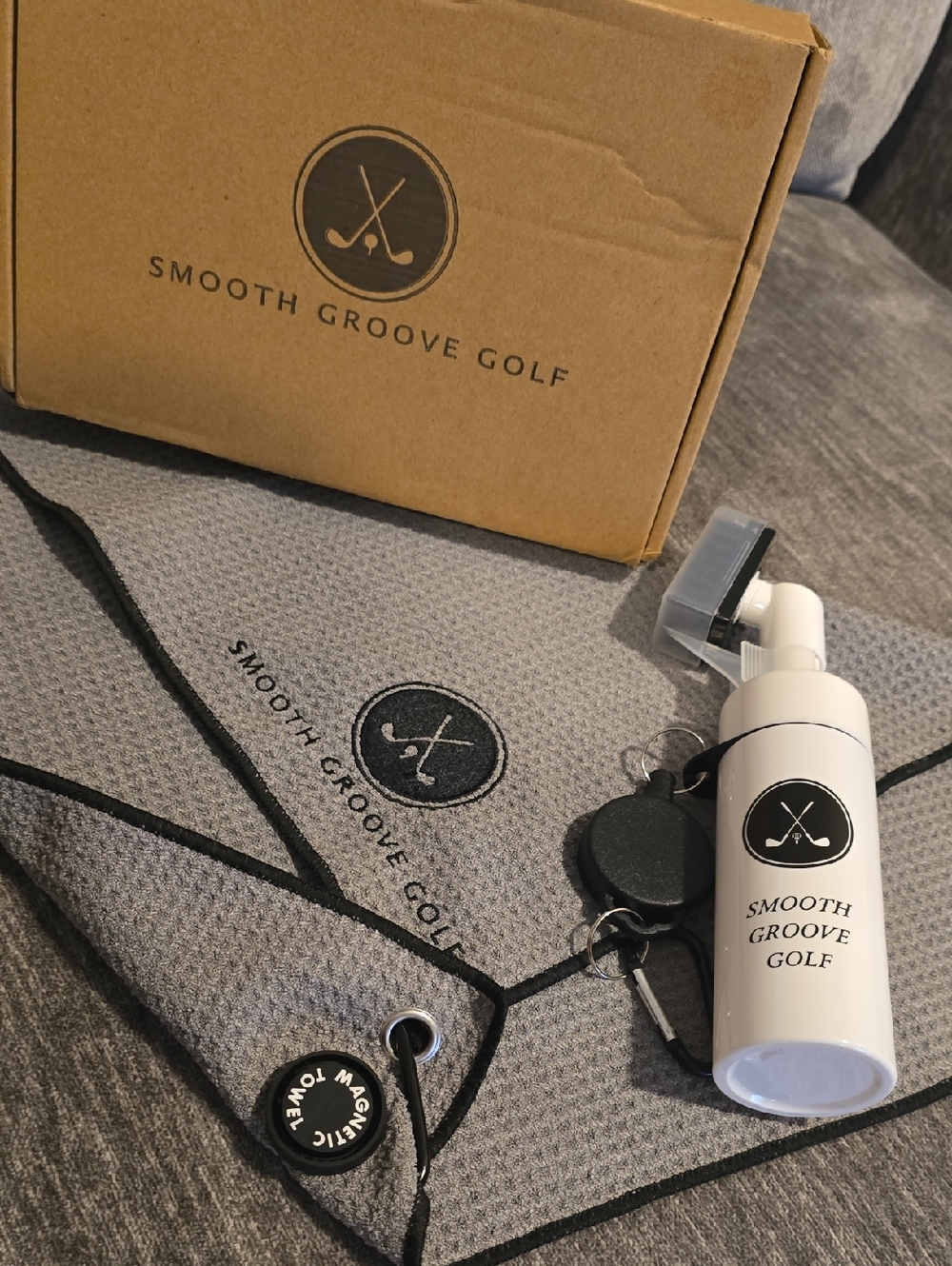 Golf Club Brush Cleaner / Magnetic Towel Set - Smooth Groove Golf